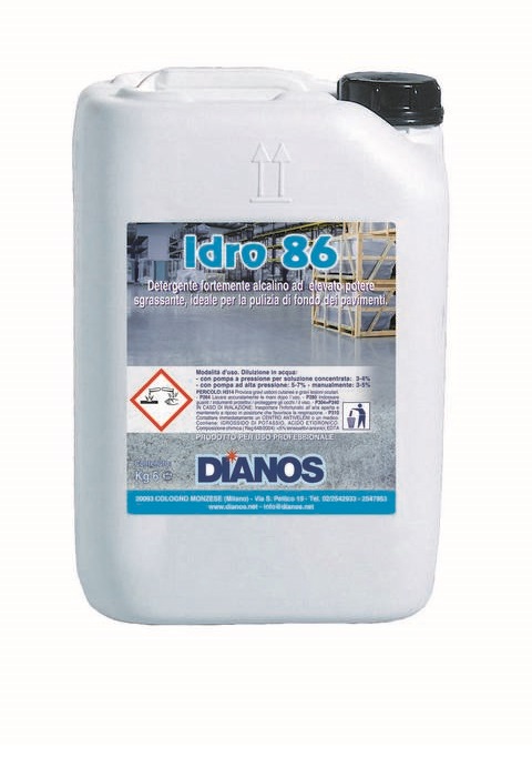 Detergente fortemente alcalino ideale per la pulizia di fondo di pavimenti e superfici, che richieda la rimozione di grassi di qualsiasi origine (vegetale, animale, minerale).